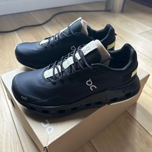 On Running Cloudnova Form Sneakers SIZE 8